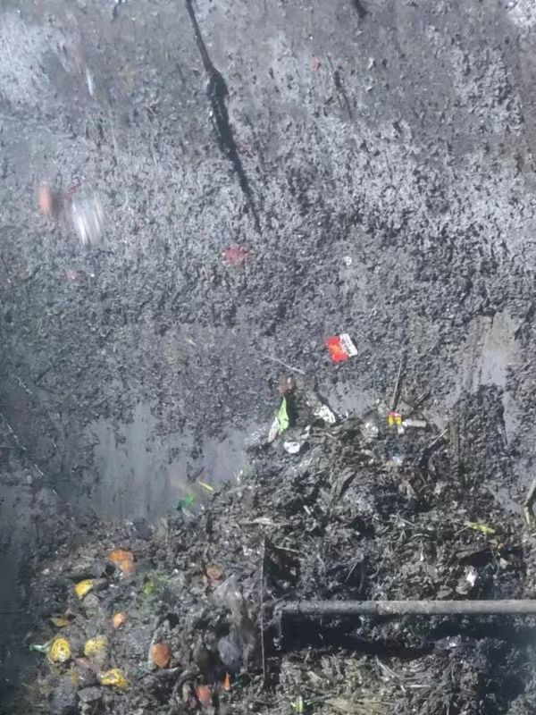 积石山污水池清理